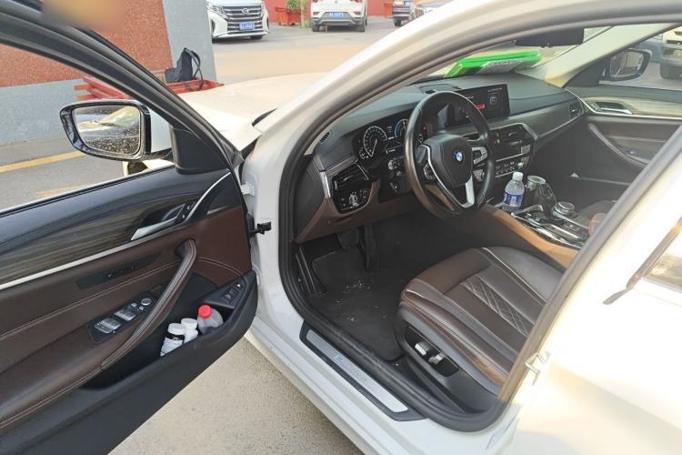 Used BMW 5 Series New Energy 2019 530Le Luxury Package Driver Seat