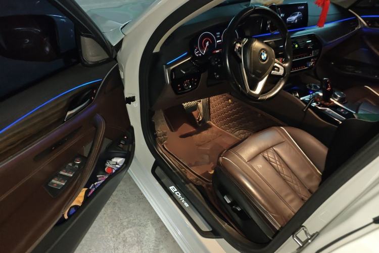 Used BMW 5 Series New Energy 2019 530Le Luxury Package Driver Seat