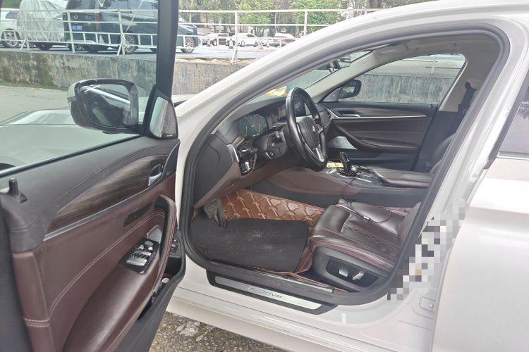 Used BMW 5 Series New Energy 2019 Updated Version 530Le Luxury Package Driver Seat