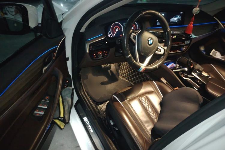 Used BMW 5 Series New Energy 2019 530Le Luxury Package Driver Seat