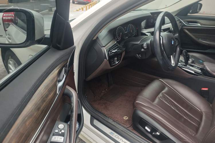 Used BMW 5 Series New Energy 2019 530Le Luxury Package Driver Seat