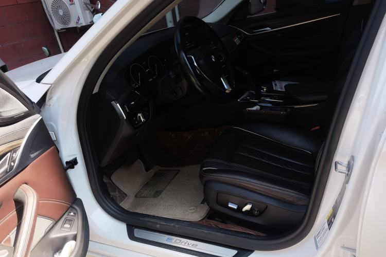 Used BMW 5 Series New Energy 2019 530Le Luxury Package Driver Seat