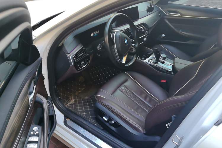 Used BMW 5 Series New Energy 2019 530Le Luxury Package Driver Seat