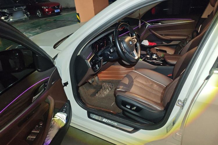 Used BMW 5 Series New Energy 2019 530Le Luxury Package Driver Seat