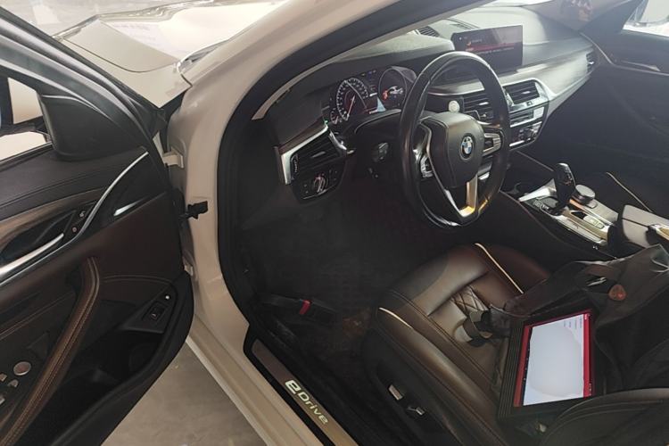 Used BMW 5 Series New Energy 2019 530Le Luxury Package Driver Seat