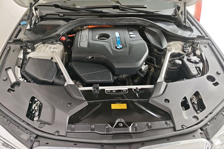 Used BMW 5 Series New Energy 2019 Updated Version 530Le Luxury Package Engine Bay