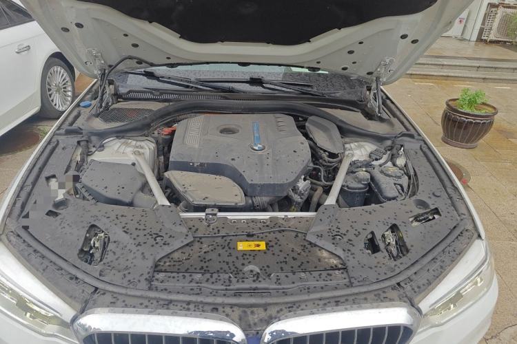 Used BMW 5 Series New Energy 2019 530Le Pioneer Edition Engine Bay