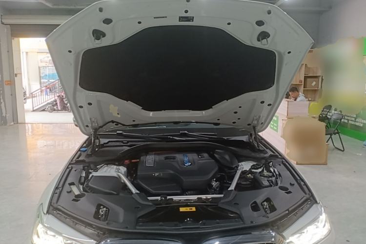 Used BMW 5 Series New Energy 2019 Updated 530Le Pioneer Edition Engine Bay