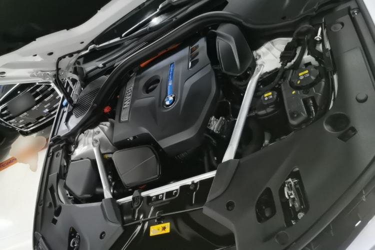 Used BMW 5 Series New Energy 2019 Updated 530Le Pioneer Edition Engine Bay