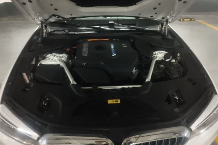 Used BMW 5 Series New Energy 2019 Updated Version 530Le Luxury Package Engine Bay