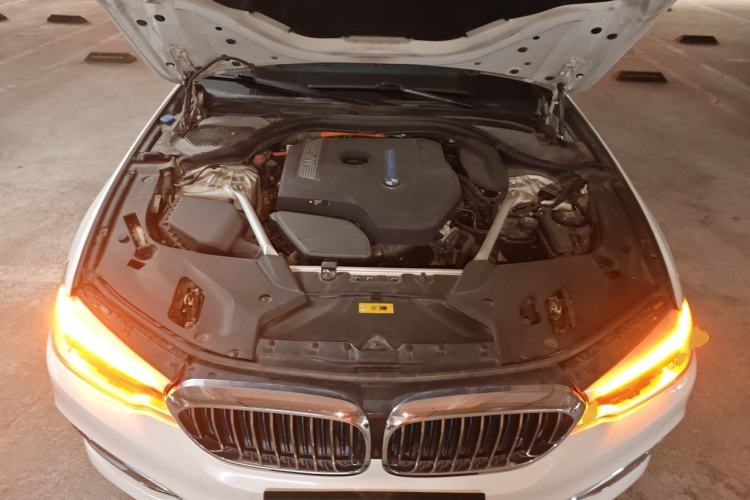 Used BMW 5 Series New Energy 2019 530Le Luxury Package Engine Bay