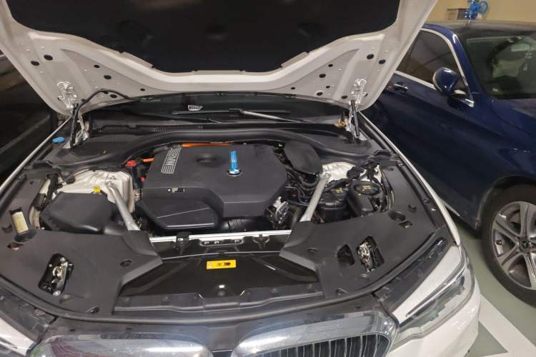 Used BMW 5 Series New Energy 2019 Updated Version 530Le Luxury Package Engine Bay Left