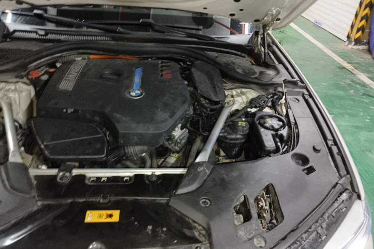 Used BMW 5 Series New Energy 2019 530Le Luxury Package Engine Bay Left