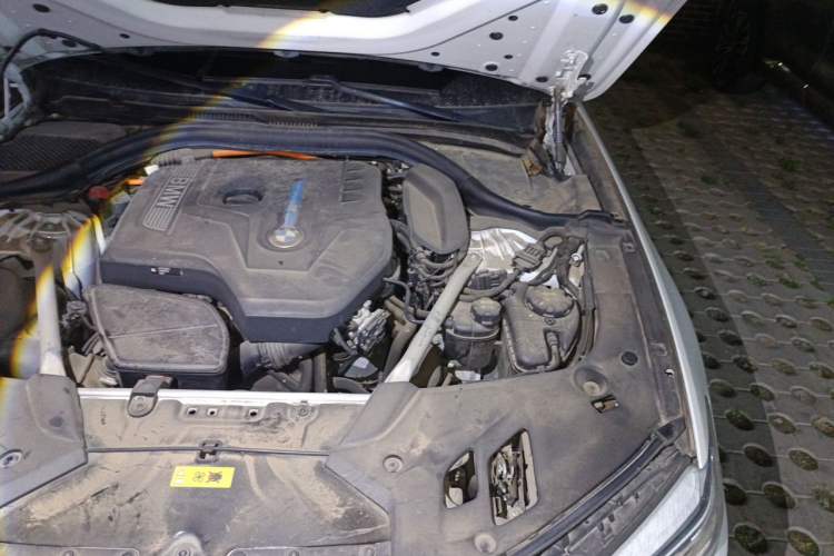 Used BMW 5 Series New Energy 2019 530Le Pioneer Edition Engine Bay Left