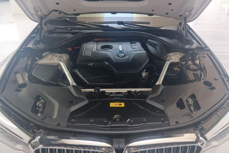 Used BMW 5 Series New Energy 2019 Updated Version 530Le Luxury Package Engine Bay