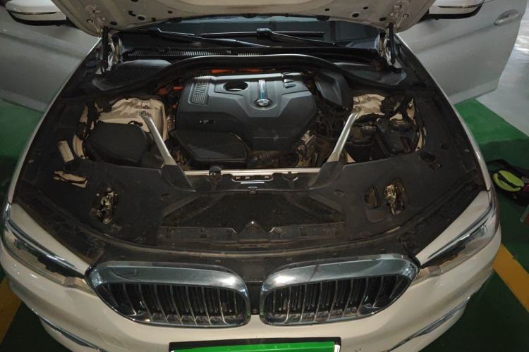 Used BMW 5 Series New Energy 2019 530Le Luxury Package Engine Bay