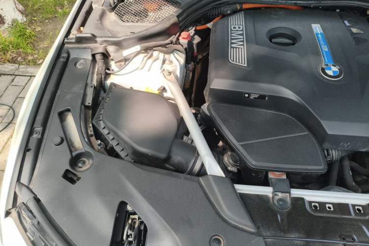 Used BMW 5 Series New Energy 2019 530Le Luxury Package Engine Bay Right