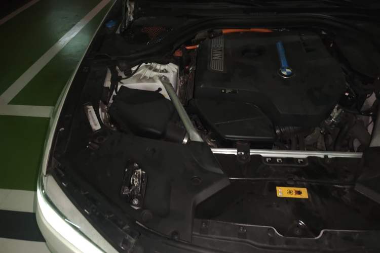 Used BMW 5 Series New Energy 2019 530Le Luxury Package Engine Bay Right