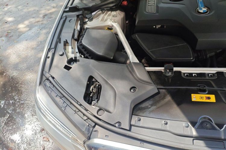 Used BMW 5 Series New Energy 2019 Updated 530Le Pioneer Edition Engine Bay Right