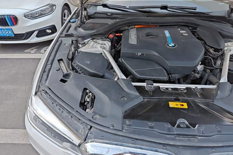 Used BMW 5 Series New Energy 2019 530Le Luxury Package Engine Bay Right