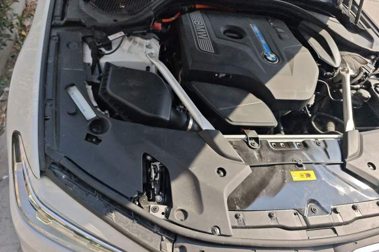 Used BMW 5 Series New Energy 2019 530Le Luxury Package Engine Bay Right