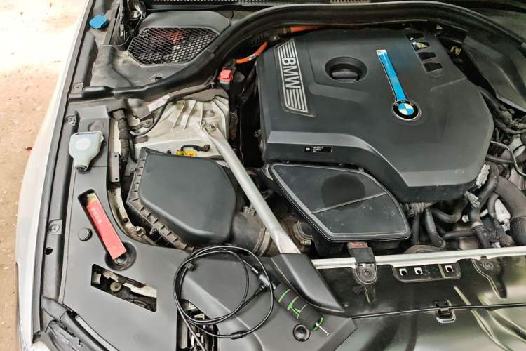 Used BMW 5 Series New Energy 2019 530Le Luxury Package Engine Bay Right