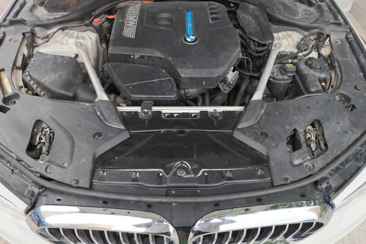 Used BMW 5 Series New Energy 2019 530Le Luxury Package Engine Bay