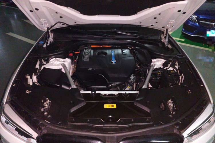 Used BMW 5 Series New Energy 2019 530Le Pioneer Edition Engine Bay