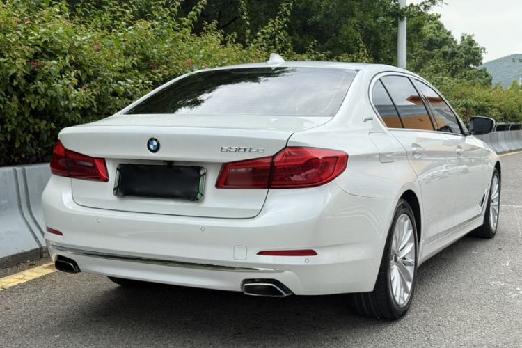 Used BMW 5 Series New Energy 2019 530Le Luxury Package Exterior 3