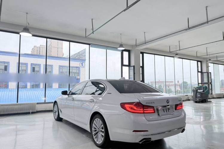 Used BMW 5 Series New Energy 2019 530Le Pioneer Edition Exterior 4
