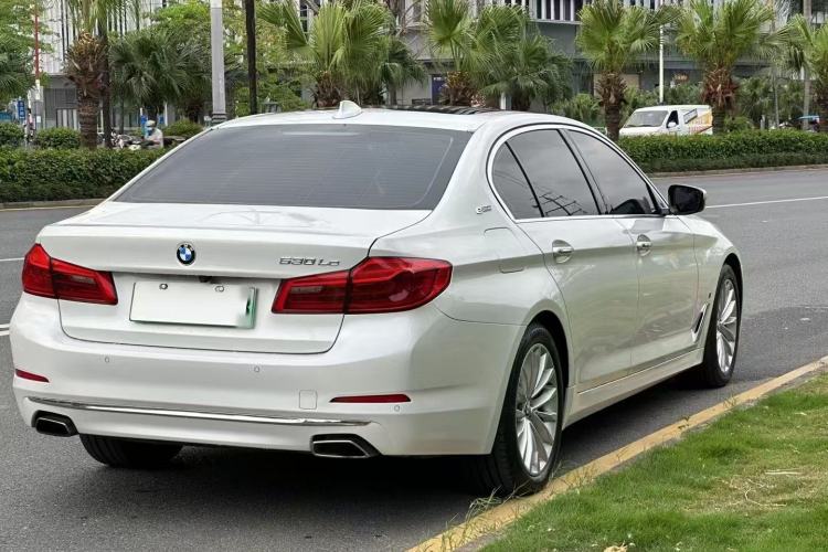 Used BMW 5 Series New Energy 2019 530Le Luxury Package Exterior 4