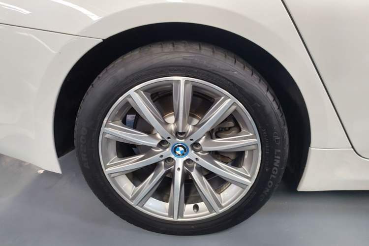 Used BMW 5 Series New Energy 2019 530Le Luxury Package Exterior 5