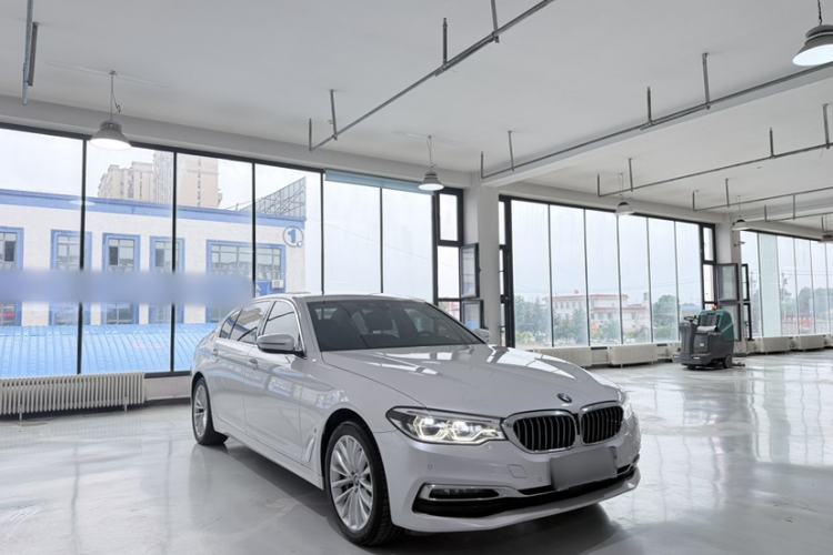 Used BMW 5 Series New Energy 2019 530Le Pioneer Edition Exterior 9
