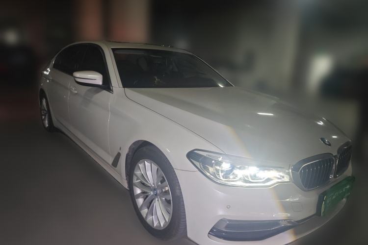 Used BMW 5 Series New Energy 2019 Updated Version 530Le Luxury Package Front Right 45 Deg