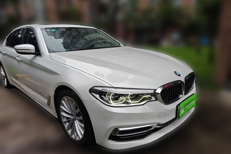Used BMW 5 Series New Energy 2019 Updated Version 530Le Luxury Package Front Right 45 Deg