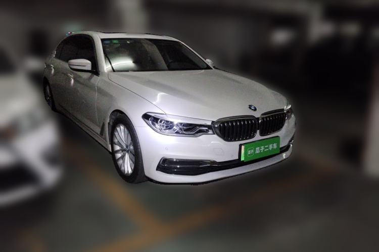 Used BMW 5 Series New Energy 2019 Updated Version 530Le Luxury Package Front Right 45 Deg