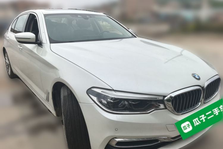 Used BMW 5 Series New Energy 2019 530Le Luxury Package Front Right 45 Deg