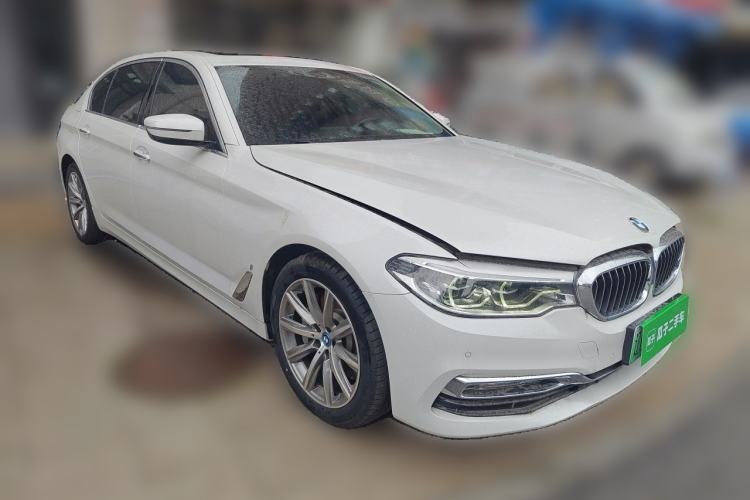 Used BMW 5 Series New Energy 2019 530Le Pioneer Edition Front Right 45 Deg