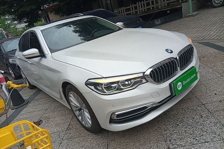 Used BMW 5 Series New Energy 2019 Updated Version 530Le Luxury Package Front Right 45 Deg