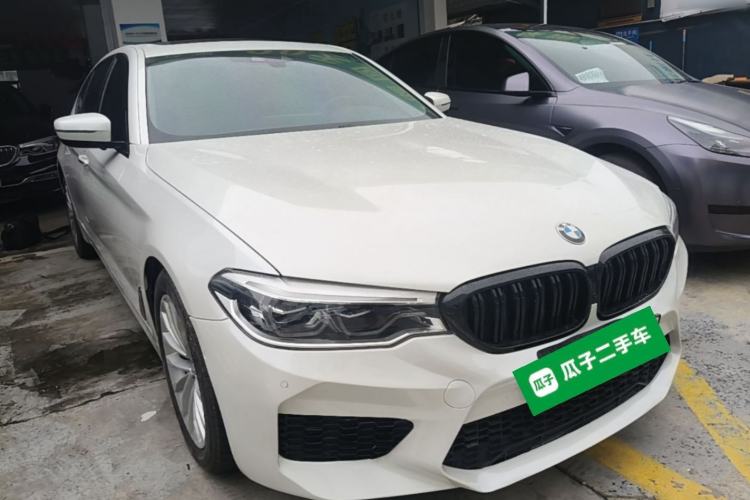 Used BMW 5 Series New Energy 2019 Updated Version 530Le Luxury Package Front Right 45 Deg