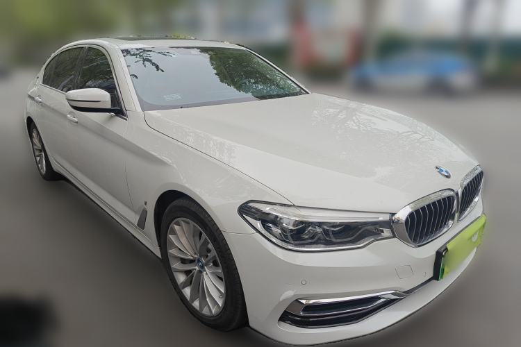 Used BMW 5 Series New Energy 2019 Updated Version 530Le Luxury Package Front Right 45 Deg