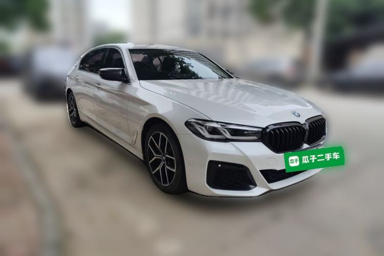 Used BMW 5 Series New Energy 2019 530Le Luxury Package Front Right 45 Deg