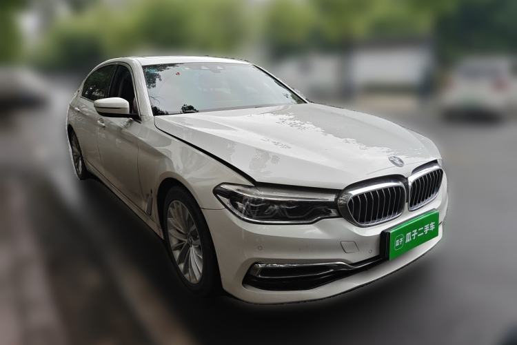 Used BMW 5 Series New Energy 2019 Updated 530Le Pioneer Edition Front Right 45 Deg