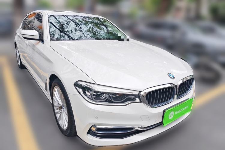 Used BMW 5 Series New Energy 2019 Updated Version 530Le Luxury Package Front Right 45 Deg