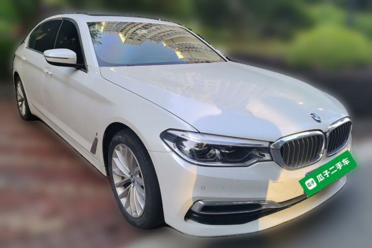 Used BMW 5 Series New Energy 2019 530Le Luxury Package Front Right 45 Deg