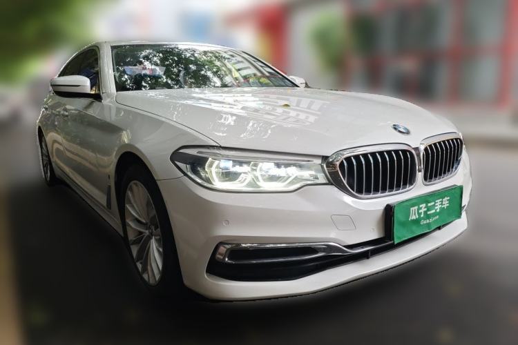 Used BMW 5 Series New Energy 2019 Updated Version 530Le Luxury Package Front Right 45 Deg