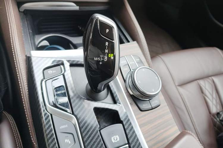 Used BMW 5 Series New Energy 2019 530Le Luxury Package Gear Lever