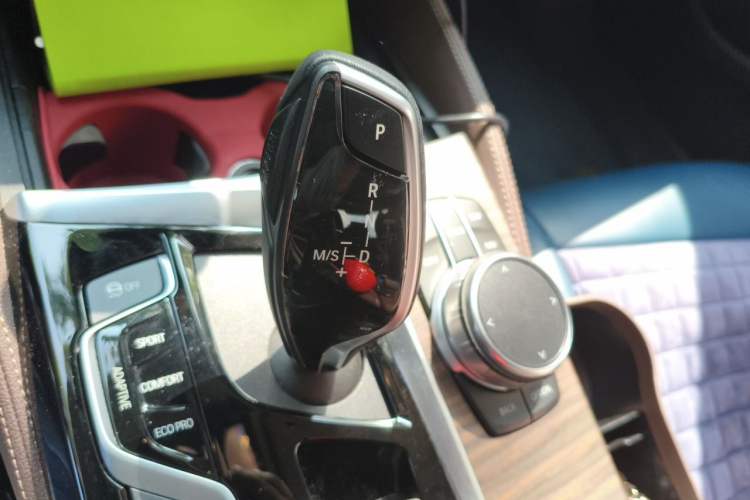 Used BMW 5 Series New Energy 2019 530Le Luxury Package Gear Lever