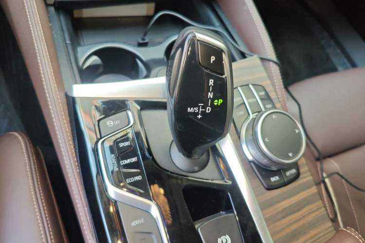 Used BMW 5 Series New Energy 2019 Updated 530Le Pioneer Edition Gear Lever