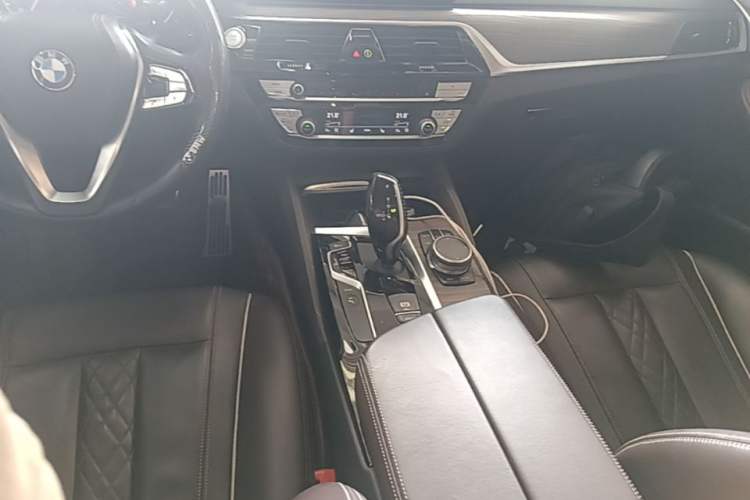 Used BMW 5 Series New Energy 2019 530Le Luxury Package Gear Lever